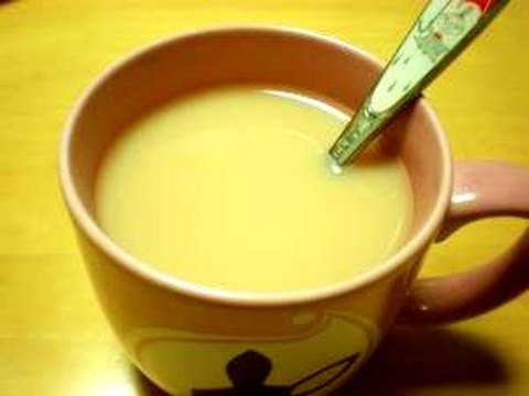 ノンカフェイン。ルイボスでハチミツミルクティー♪